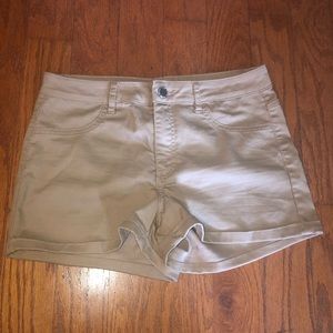 Divided khaki shorts